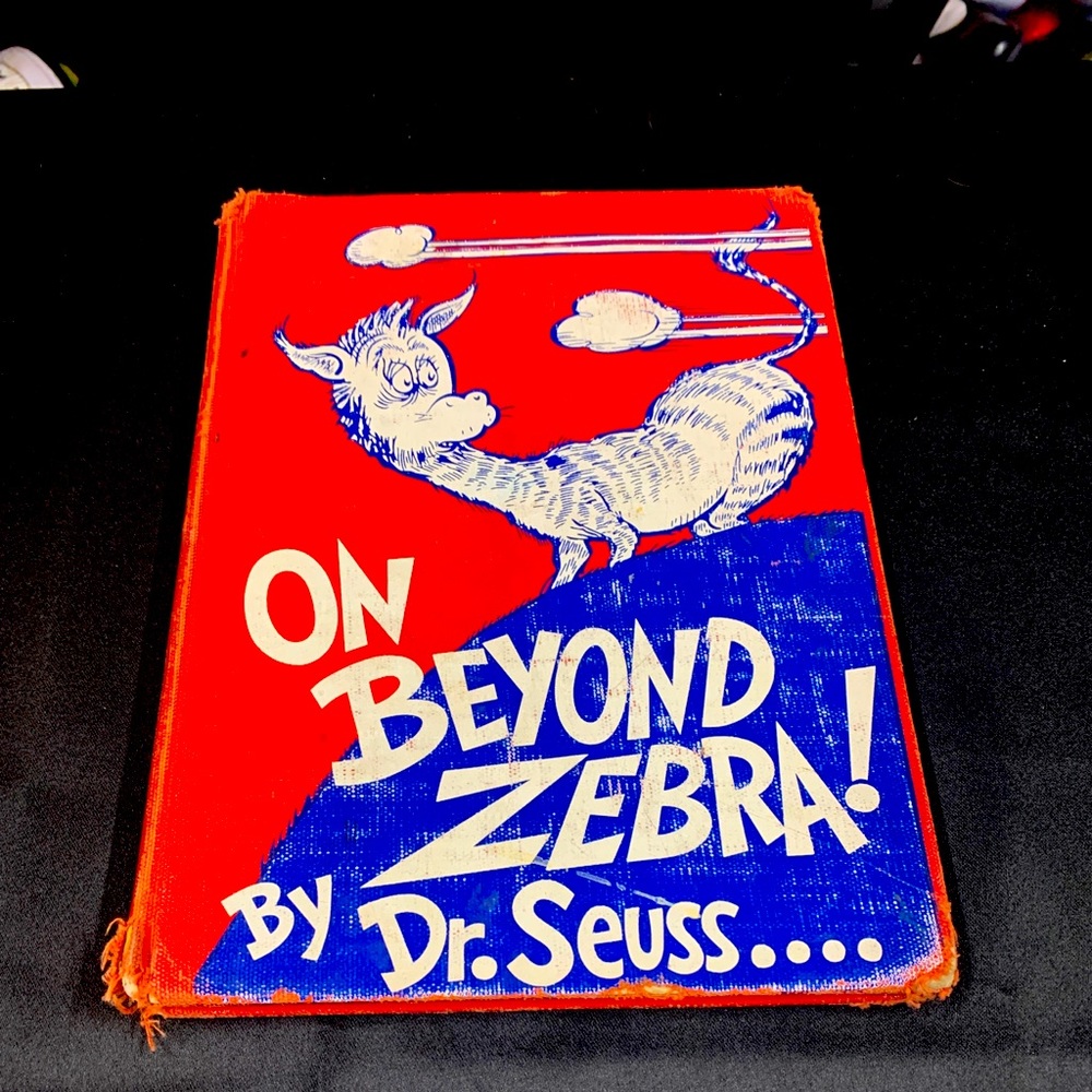Banned Classic Book by Dr. Seuss~ “ON BEYOND ZEBRA!” (1955, Hardcover) Vintage!